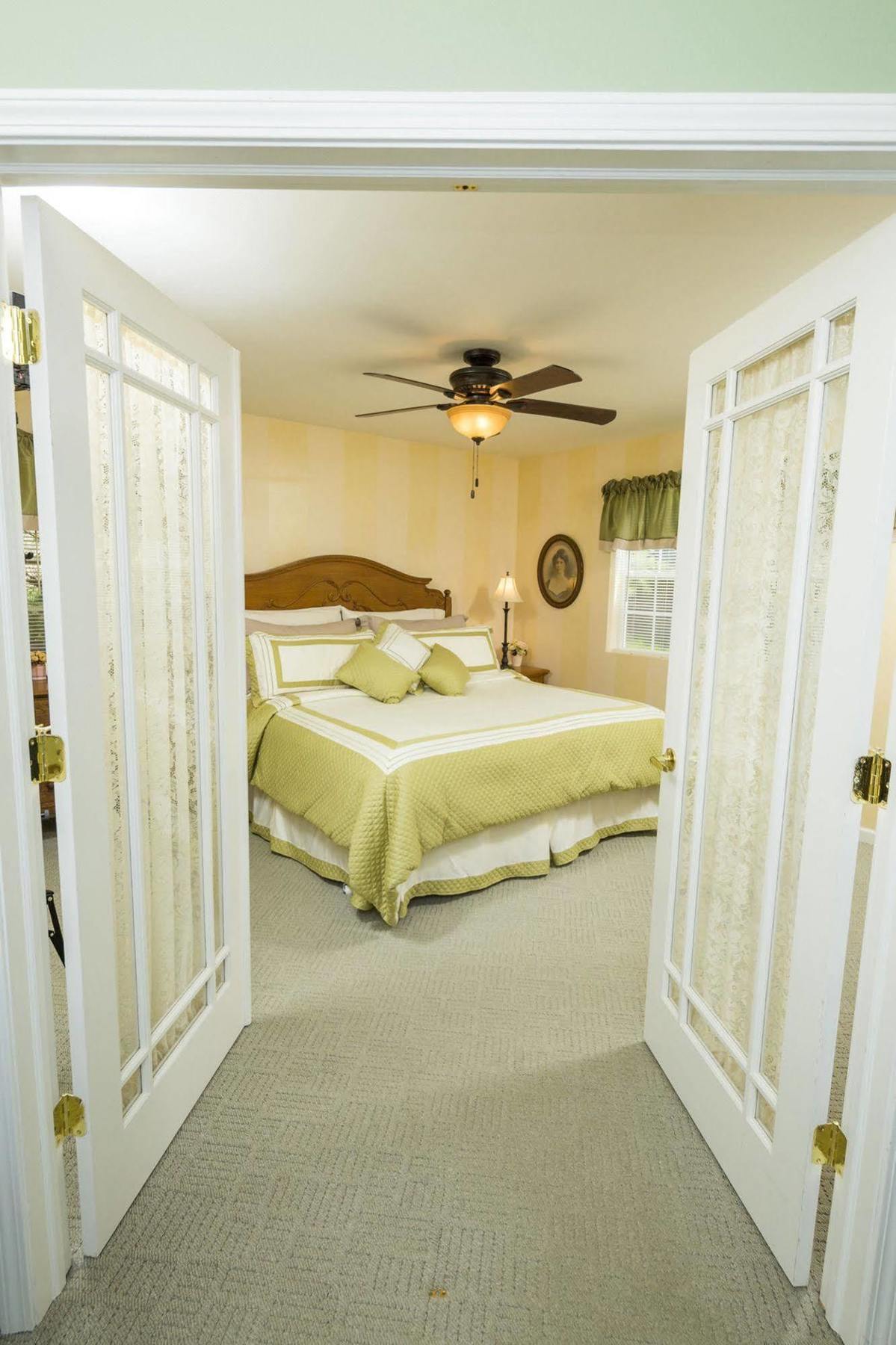 Hawk Valley Retreat & Cottages Galena Ngoại thất bức ảnh